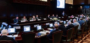 Министерство просвещения РФ и Рособрнадзор начнут работать над обязательным ЕГЭ по истории для поступления на гуманитарные и социально-экономические специальности