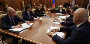 Сергей Кравцов на совещании с членами Правительства РФ доложил Владимиру Путину о готовности школ к началу учебного года
