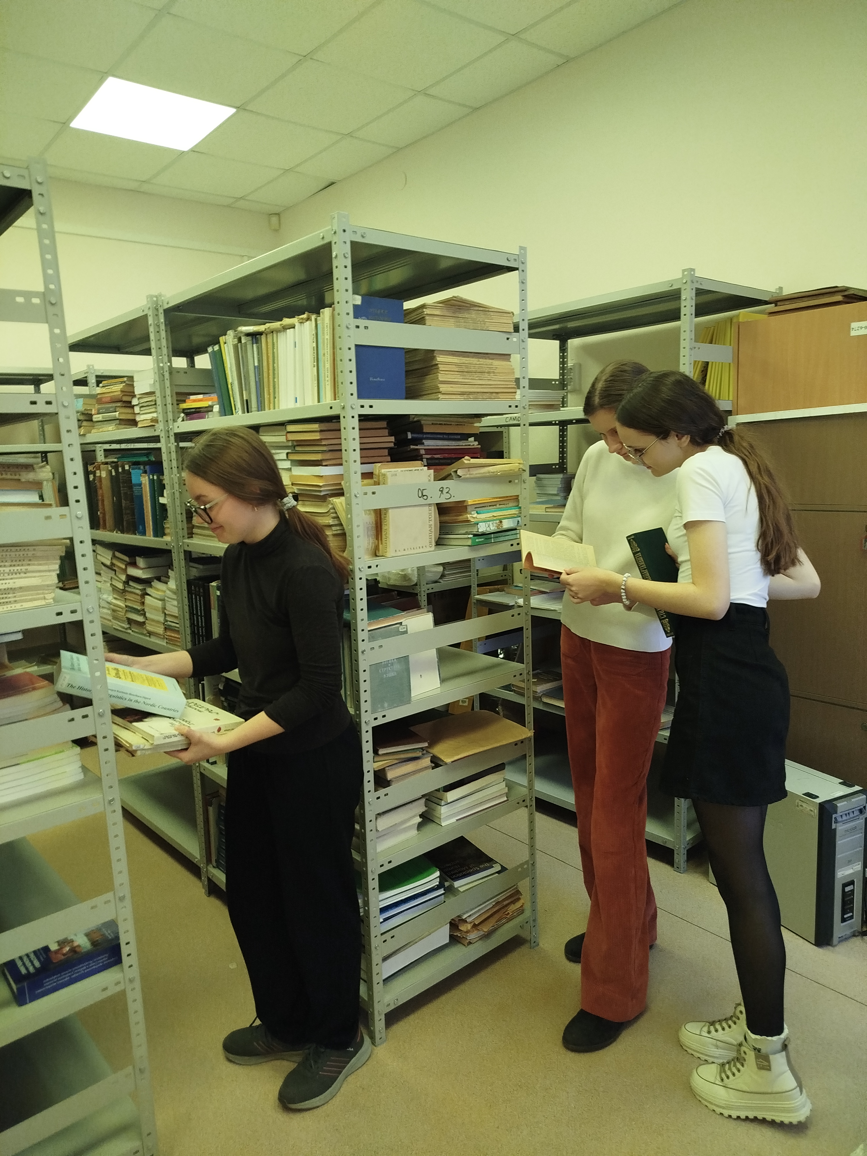 СНО ИИЯМС: работа с архивами в преддверии 31-й Международной научной конференции «Дульзоновские чтения»