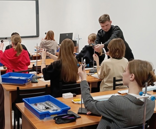 Подготовка к ОГЭ по физике (лабораторные работы) Подготовка к ОГЭ по физике (лабораторные работы)