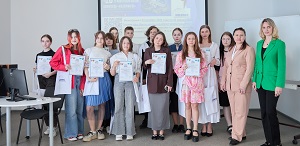Проверить знания и получить баллы для поступления в вуз: более 1600 школьников стали участниками Всероссийской олимпиады по иностранным языкам «Альтерлингва» ИИЯМС Проверить знания и получить баллы для поступления в вуз: более 1600 школьников стали участниками Всероссийской олимпиады по иностранным языкам «Альтерлингва» ИИЯМС