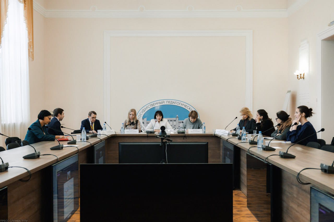 ИДиА принял участие во Всероссийских педагогических чтениях